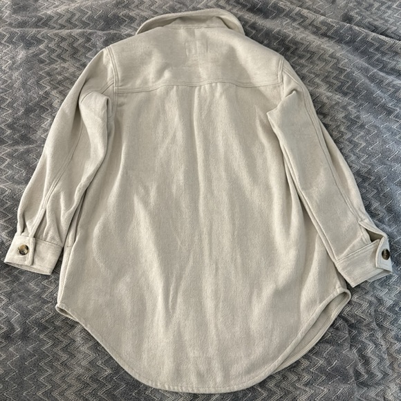 Old Navy Women’s Shacket S - Picture 3 of 4